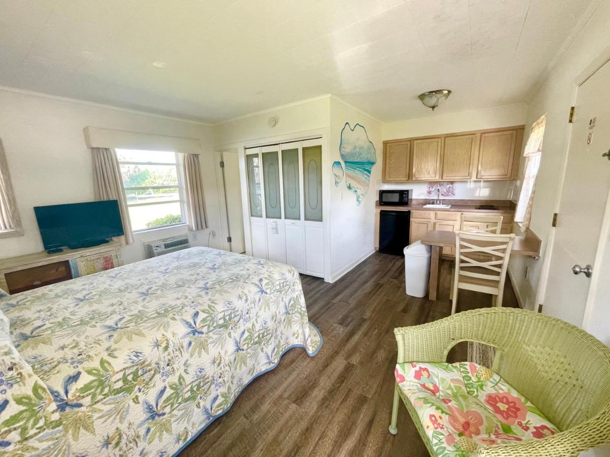 Surf Studio Beach Resort Коко-Біч Екстер'єр фото
