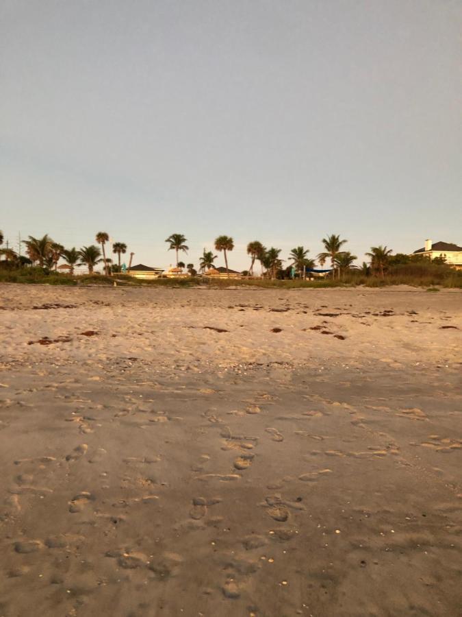 Surf Studio Beach Resort Коко-Біч Екстер'єр фото